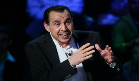 عبد العزيز الصيد :"برا استهلك الزطلة "